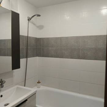 Продается 3-х комнатная квартира, 69,7 м²