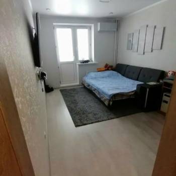 Продается 1-комнатная квартира, 29,9 м²
