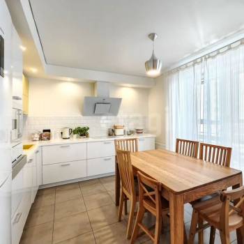 Продается 3-х комнатная квартира, 74,8 м²