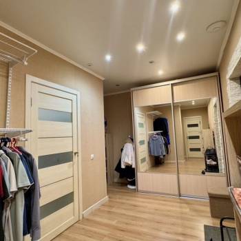 Продается 2-х комнатная квартира, 64 м²