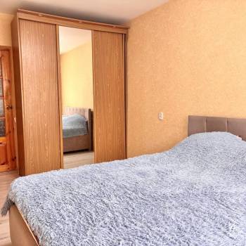Продается Многокомнатная квартира, 72,4 м²