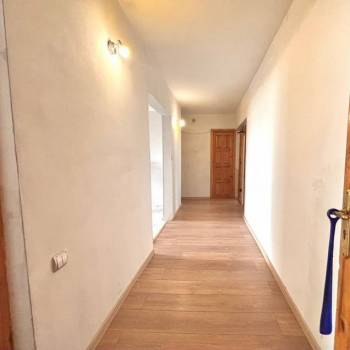 Продается Многокомнатная квартира, 72,4 м²