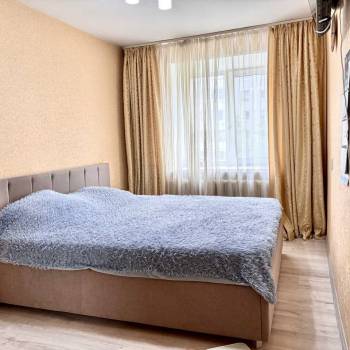 Продается Многокомнатная квартира, 72,4 м²