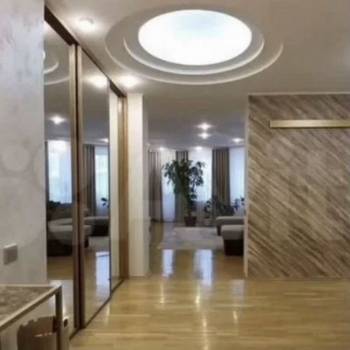 Продается Многокомнатная квартира, 183,9 м²