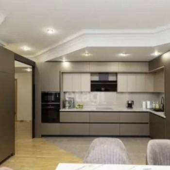 Продается Многокомнатная квартира, 183,9 м²