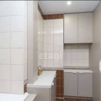 Продается Многокомнатная квартира, 183,9 м²