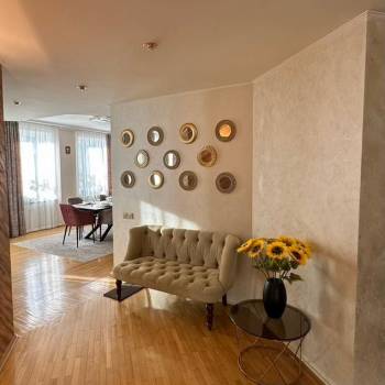 Продается Многокомнатная квартира, 183,9 м²