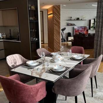 Продается Многокомнатная квартира, 183,9 м²