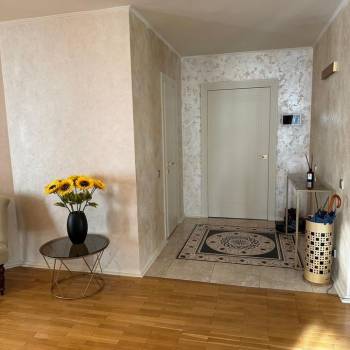 Продается Многокомнатная квартира, 183,9 м²