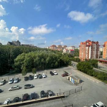 Продается 3-х комнатная квартира, 131 м²
