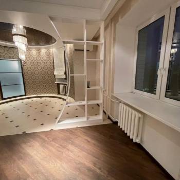 Продается 3-х комнатная квартира, 131 м²