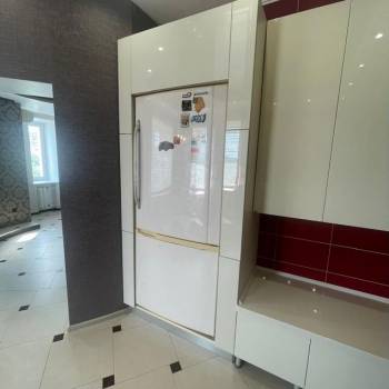 Продается 3-х комнатная квартира, 131 м²