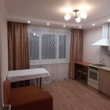 Сдается 1-комнатная квартира, 39 м²