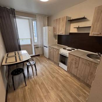 Сдается 1-комнатная квартира, 35 м²