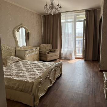 Сдается 1-комнатная квартира, 54 м²