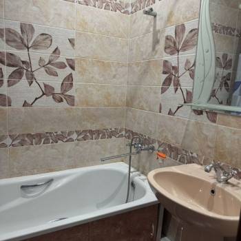 Сдается 1-комнатная квартира, 54 м²