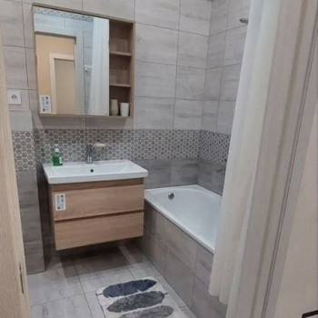Продается 1-комнатная квартира, 44 м²
