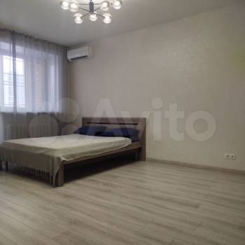 Продается 1-комнатная квартира, 42,6 м²
