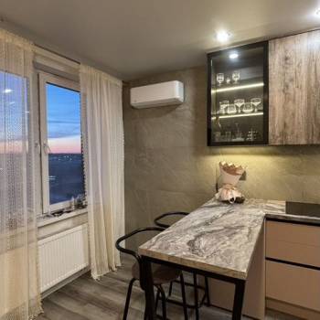 Продается 1-комнатная квартира, 40 м²