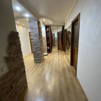 Продается Многокомнатная квартира, 114 м²