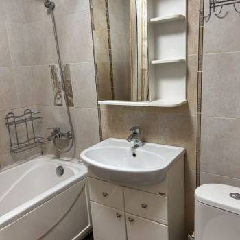 Сдается 1-комнатная квартира, 52 м²