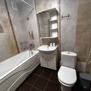 Сдается 1-комнатная квартира, 52 м²