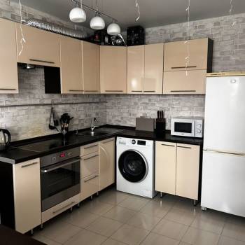 Сдается 1-комнатная квартира, 52 м²