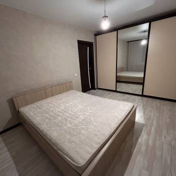 Сдается 1-комнатная квартира, 52 м²