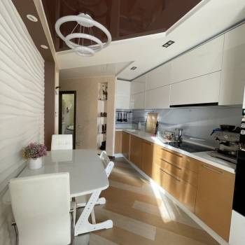 Продается 2-х комнатная квартира, 76,6 м²