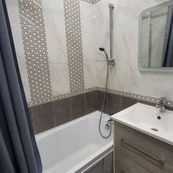 Сдается 2-х комнатная квартира, 63 м²