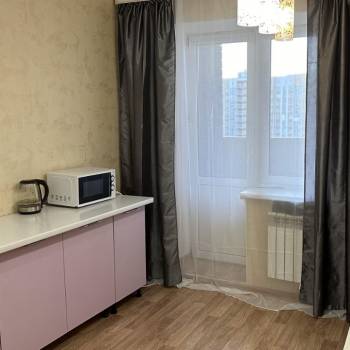 Сдается 1-комнатная квартира, 46 м²