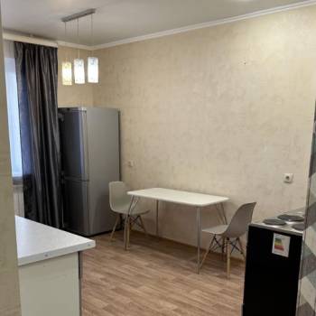 Сдается 1-комнатная квартира, 46 м²