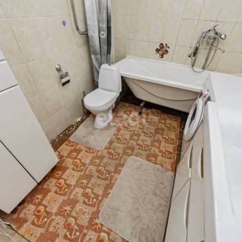 Продается Многокомнатная квартира, 103 м²