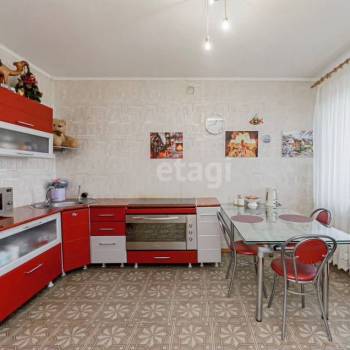 Продается Многокомнатная квартира, 103 м²