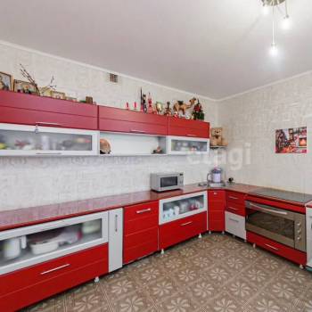 Продается Многокомнатная квартира, 103 м²