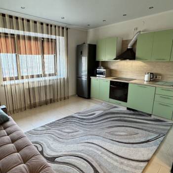 Сдается 1-комнатная квартира, 42 м²