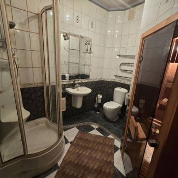 Продается Многокомнатная квартира, 198,4 м²
