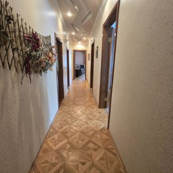 Продается Многокомнатная квартира, 198,4 м²