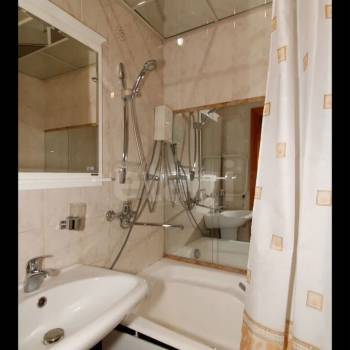 Продается Многокомнатная квартира, 129,8 м²