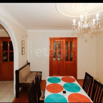 Продается Многокомнатная квартира, 129,8 м²