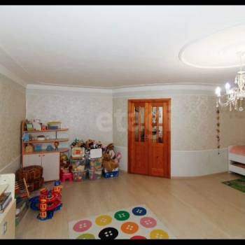 Продается Многокомнатная квартира, 129,8 м²