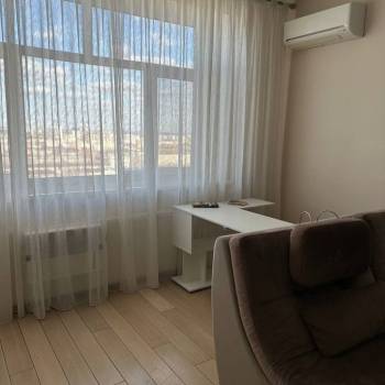 Сдается Многокомнатная квартира, 130 м²
