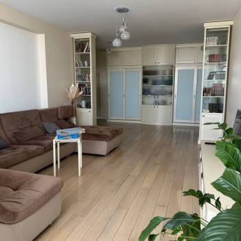 Сдается Многокомнатная квартира, 130 м²