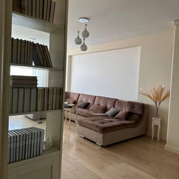 Сдается Многокомнатная квартира, 130 м²