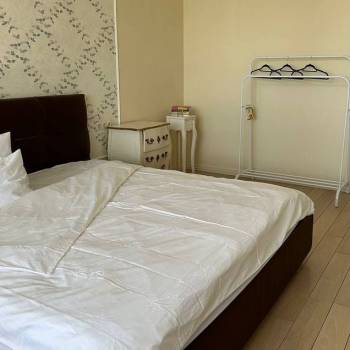 Сдается Многокомнатная квартира, 130 м²