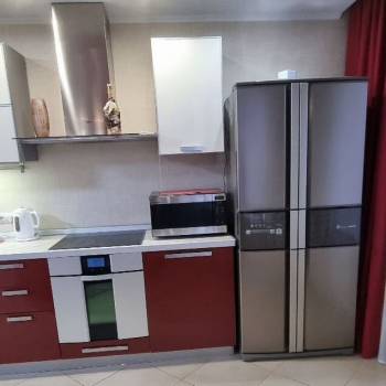 Сдается 2-х комнатная квартира, 109 м²