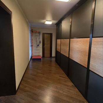 Сдается 2-х комнатная квартира, 109 м²