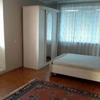 Сдается 1-комнатная квартира, 49 м²