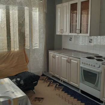 Сдается 1-комнатная квартира, 49 м²