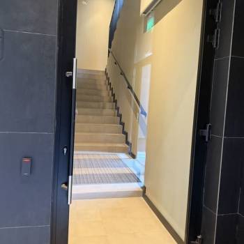 Продается 2-х комнатная квартира, 82,4 м²